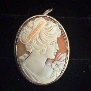Vintage Sterling Silver Shell Cameo Pendant Brooch